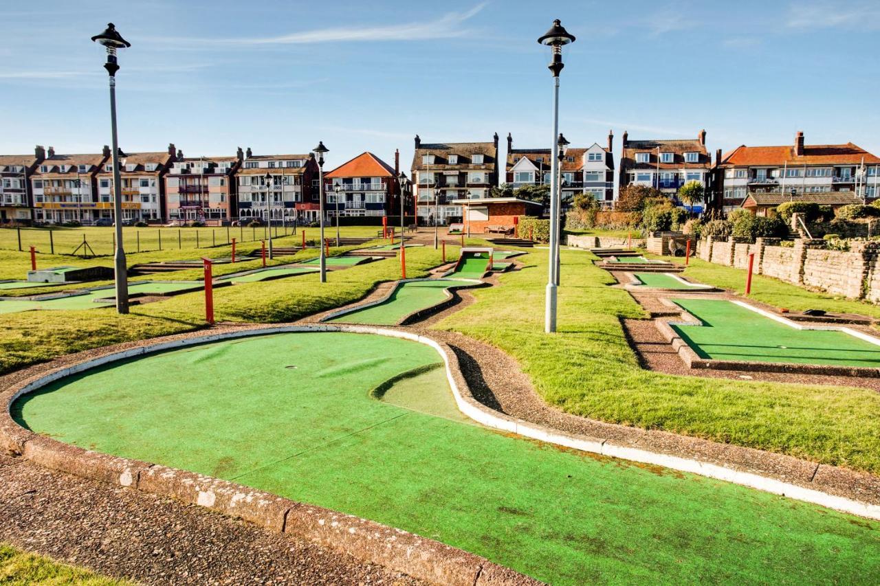 Oyo Grosvenor House Hotel Skegness Kültér fotó