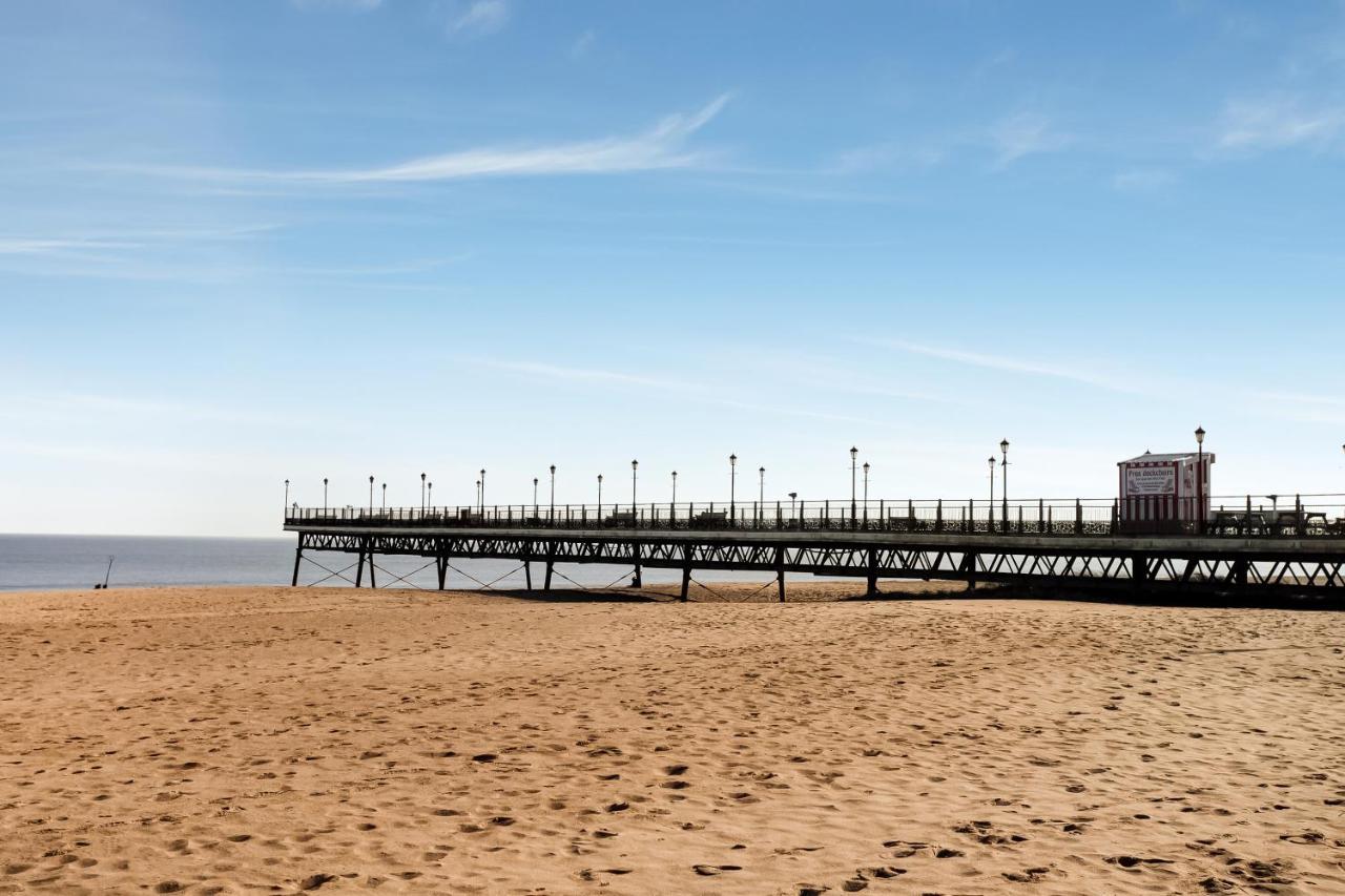 Oyo Grosvenor House Hotel Skegness Kültér fotó